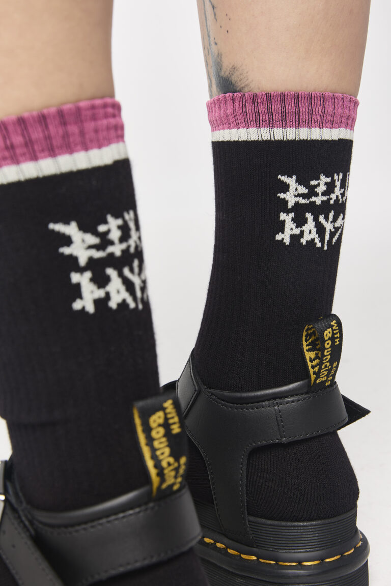 Black Magenda Basic Socks