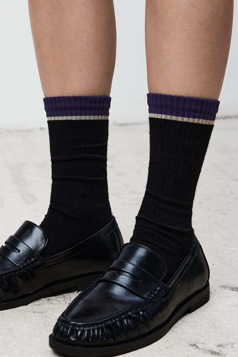 Black Lilac Basic Socks